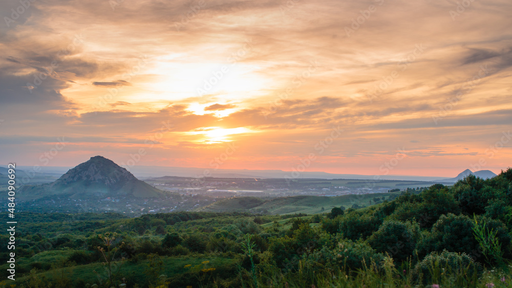 Obraz premium sunset over the mountains