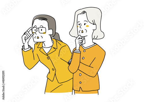 横に注目している中高年の女性　コミカルな手書きの人物イラスト　ベクター線画にシンプルな色つけ　