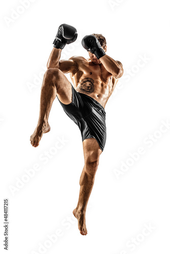 Fotografia Full size of male kickboxer isolated on white background