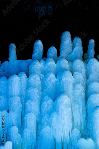 氷瀑のライトアップ