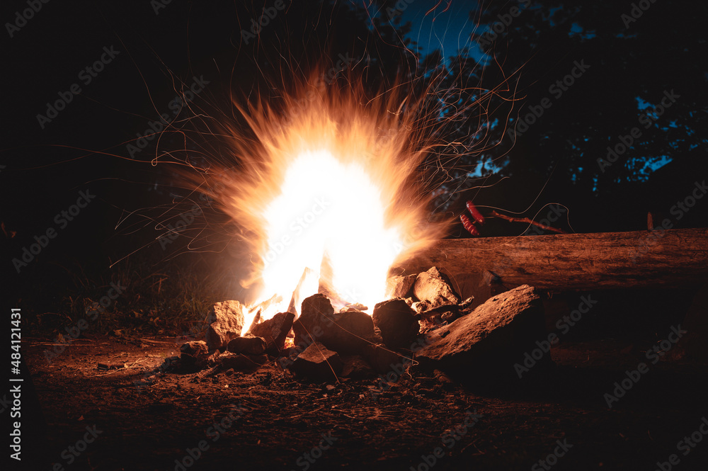 Fototapeta premium Odpoczynek przy ognisku