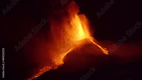 Etna eruzione 2021 photo