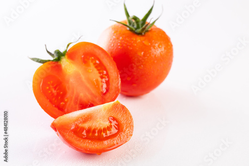 新鮮なトマト