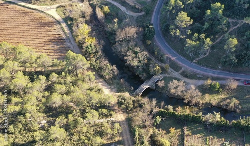 survol de l'arrière pays de Montpellier en Occitanie dans le sud de la France et les sources du Lez photo