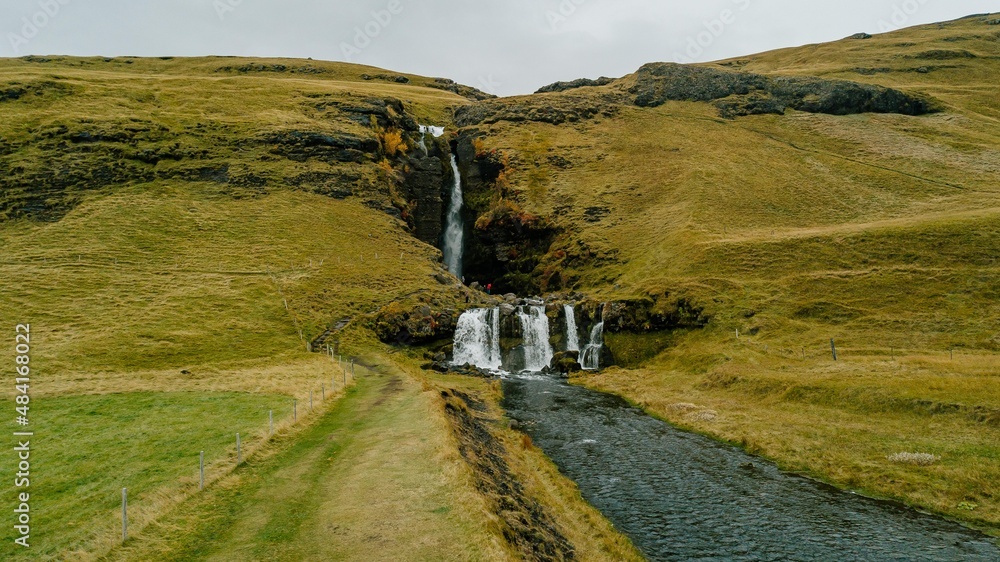 Wodospady na Islandii - obrazy, fototapety, plakaty 