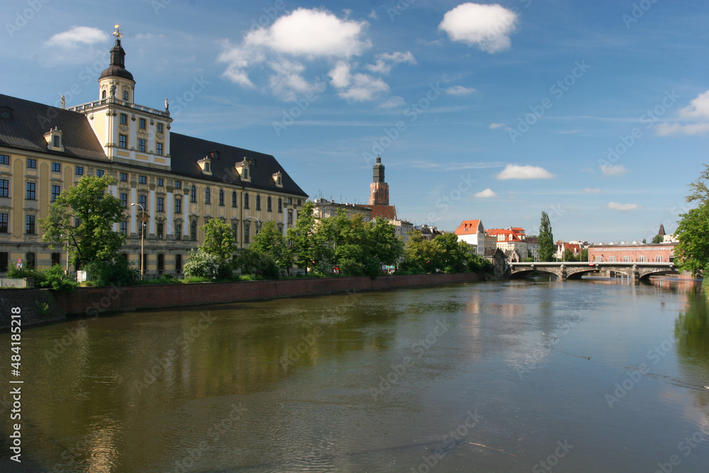 Wroclaw (Wroc³aw), University of Wroclaw and Odra River, Poland