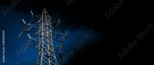 Photos High voltage pole over cloudy sky, electricity price increase concept, panoramic