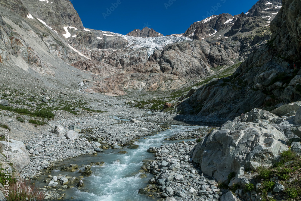 Glacier Blanc ,  Massif des Ecrins en été , Hautes-Alpes , France