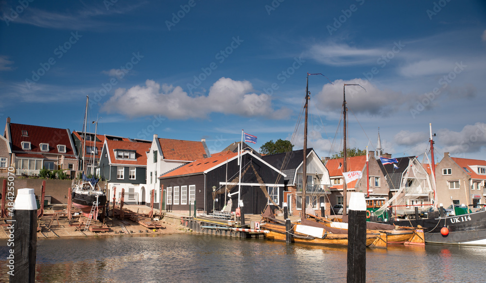 houses at the port of Urk