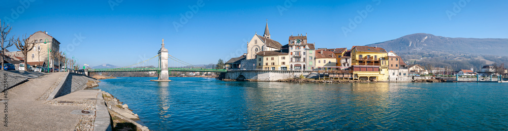 Panorama de Seyssel et du Rhône