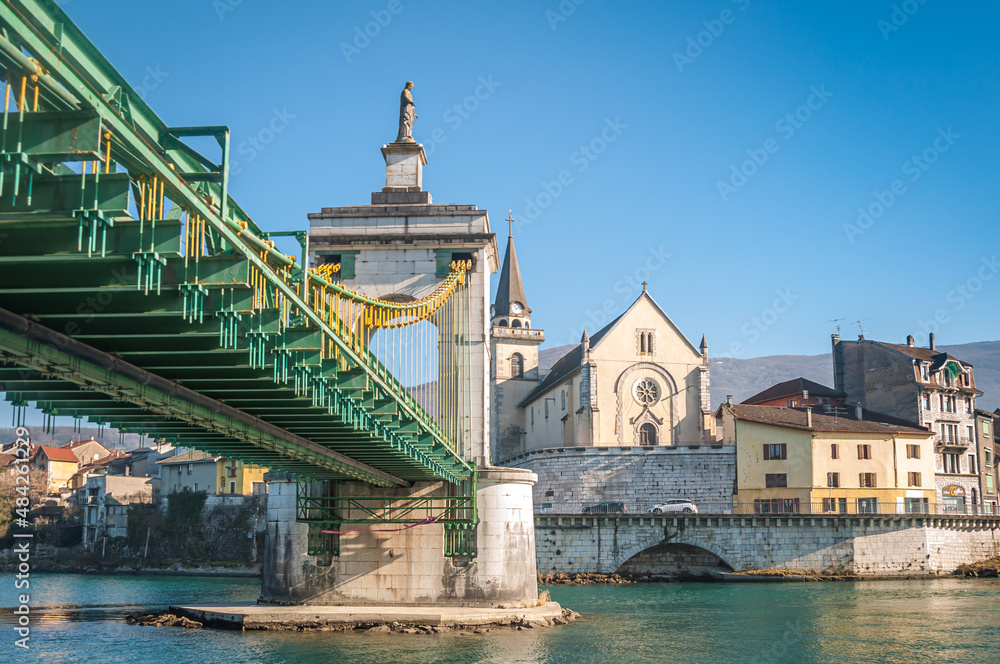 Naklejka premium Seyssel entre Ain et Haute-Savoie sur le Rhône