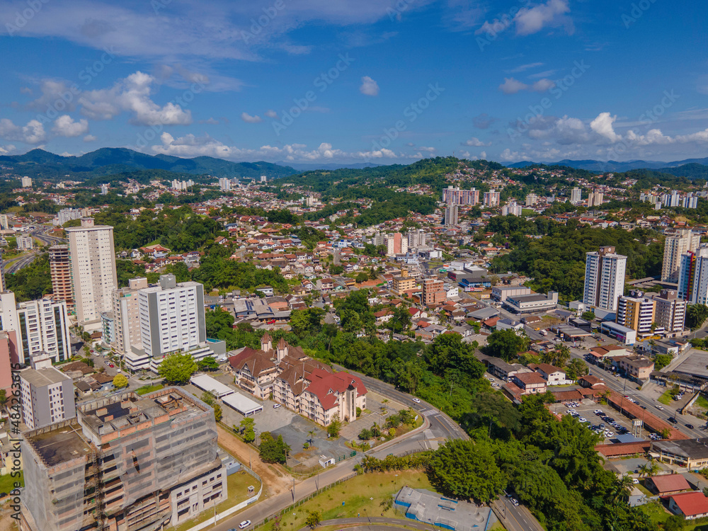Vista aérea panoramica da cidade de Blumenau em Santa Catarina