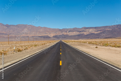 road to the desert © Benoit