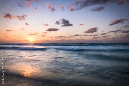 Caribbean Sea at sunset, Grand Cayman, Cayman Islands © Eric Laudonien