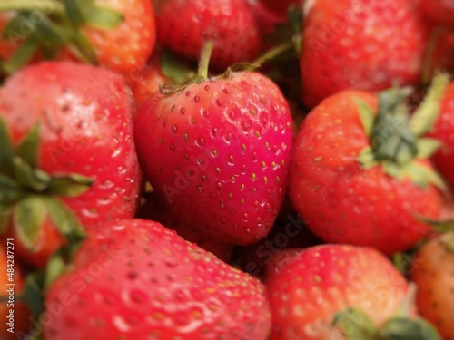 Fototapeta Naklejka Na Ścianę i Meble -  strawberries on the market