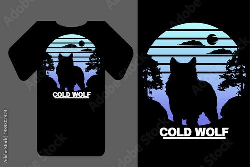 Wold wolf silhouette t-shirt mockup retro vintage