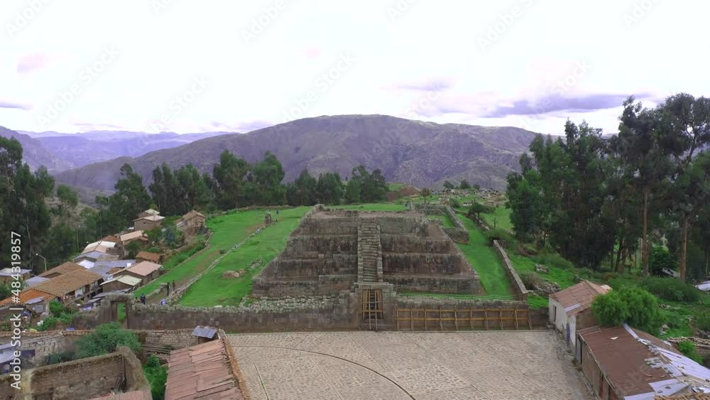 pirámide de arquitectura inca en el peru vídeo de Stock | Adobe Stock