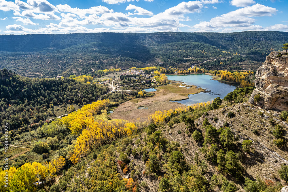 Obraz premium The Una lagoon, a lagoon located in the town of Una, in the province of Cuenca, Castilla La Mancha, Spain