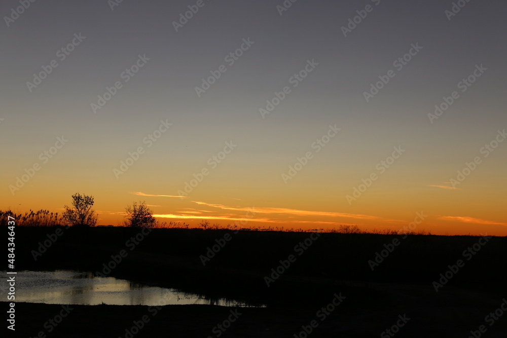 Naklejka premium Lever de soleil - Camargue