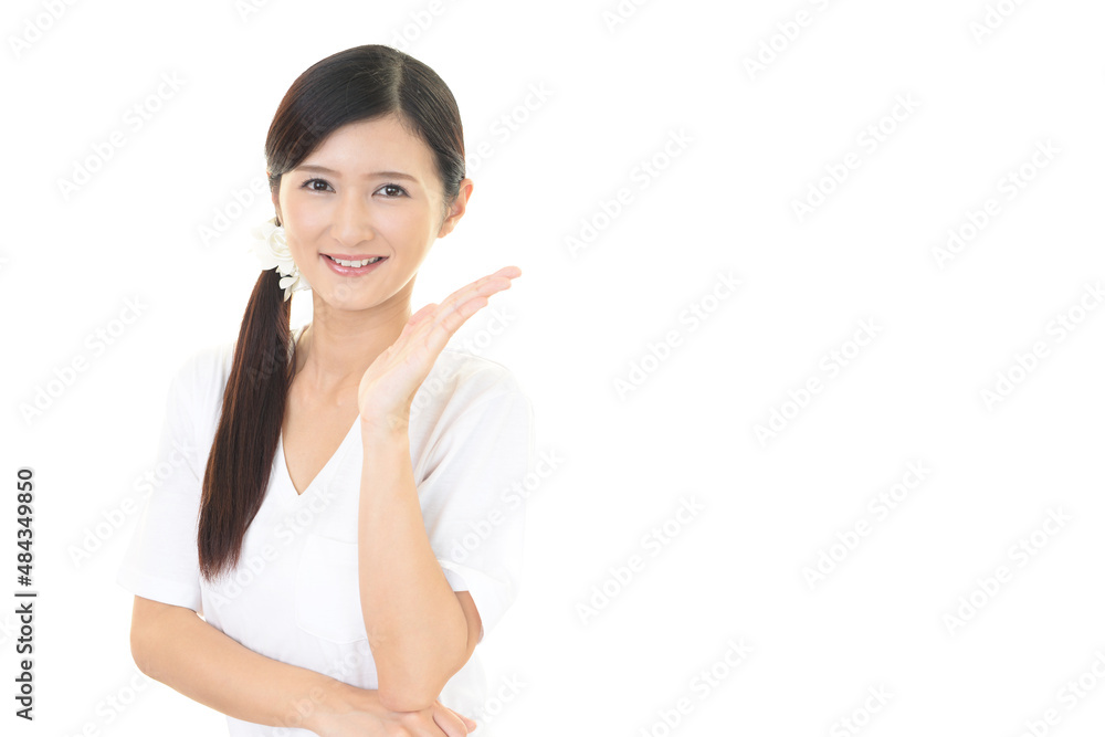 案内する健康的な女性 案内する健康的な女性