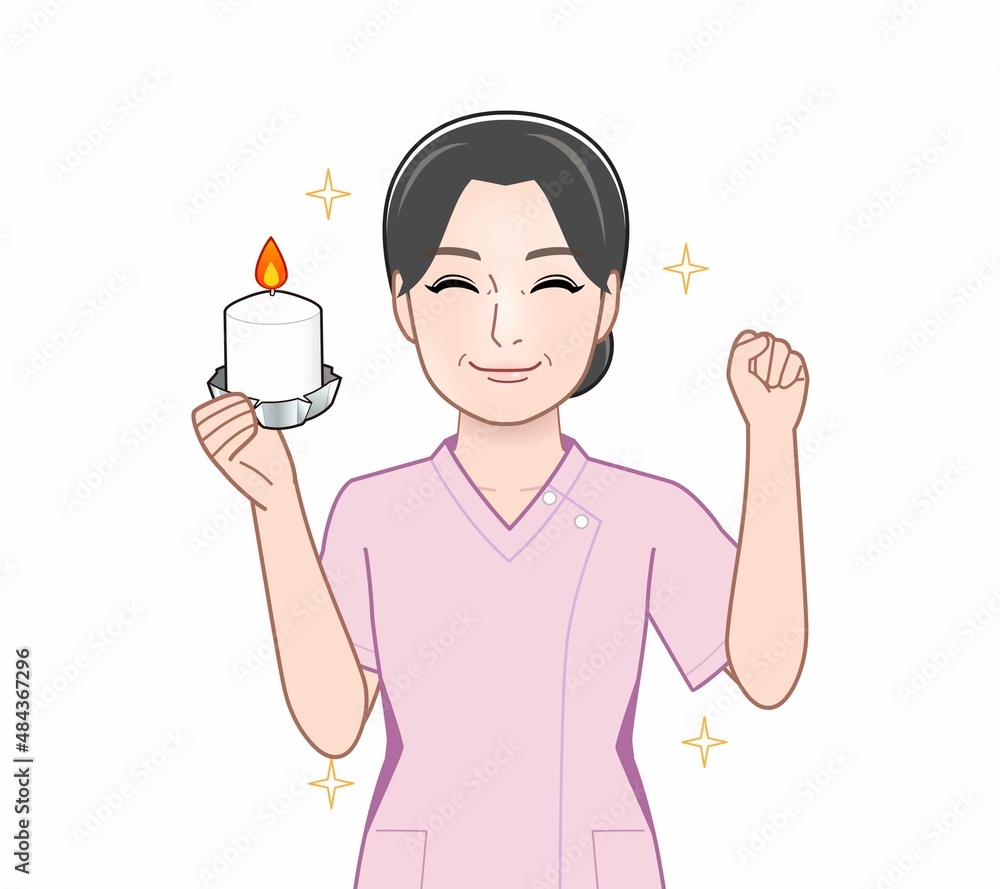 防災用ロウソクを持ったおばさん