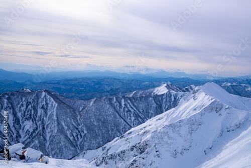 厳冬期の山岳写真 絶景の雪景色