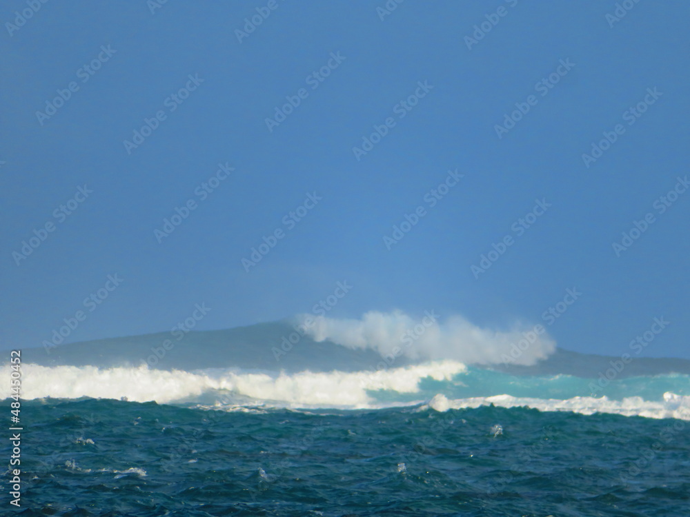 Fototapeta premium hiking beautiful beaches in hawaii