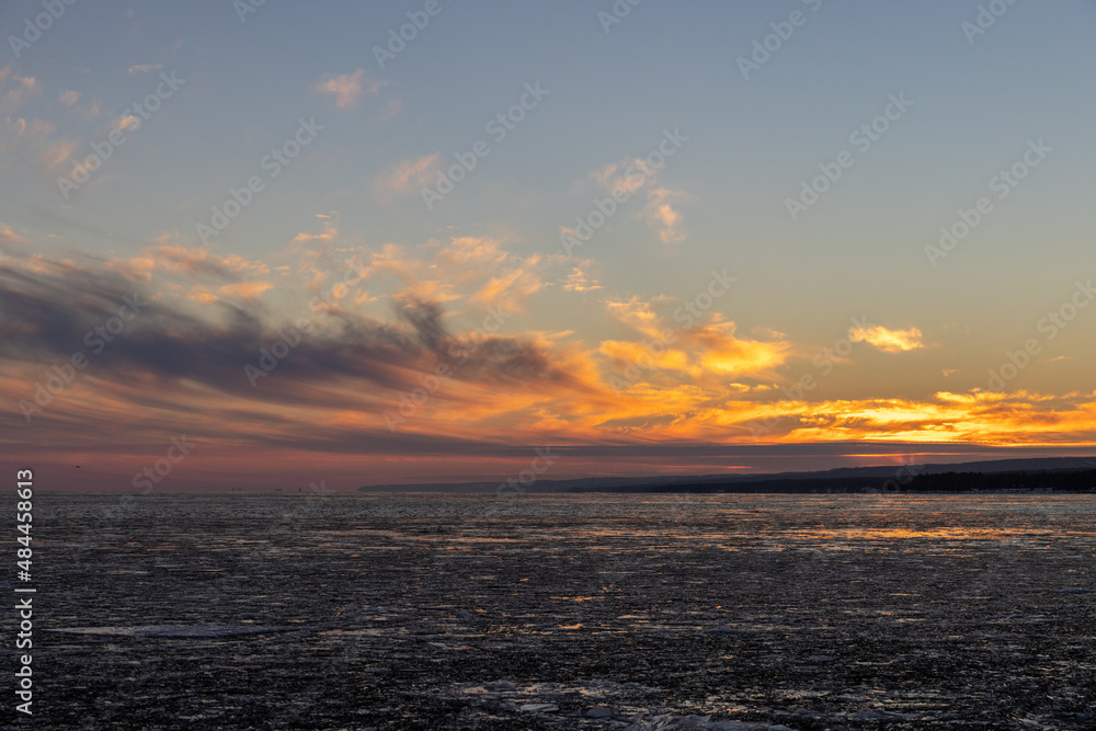 Obraz premium Lake Superior Sunset Ice Shards