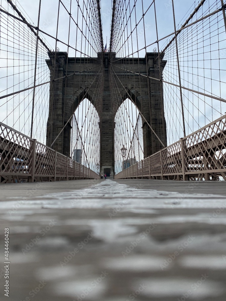 Fototapeta premium empty Brooklyn bridge