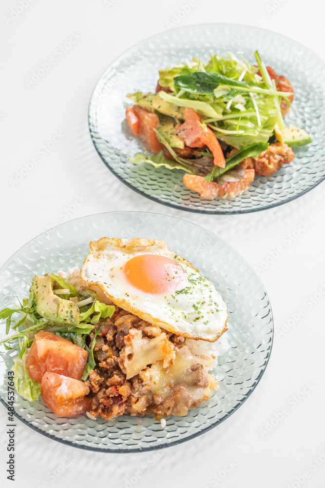 ガパオライスとサラダ　Gapao Rice