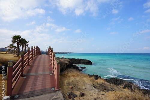 fascinating seascape with seaside walkway