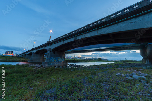 多摩川の橋 夕空 多摩川 夕暮れ 橋の構造 シルエット