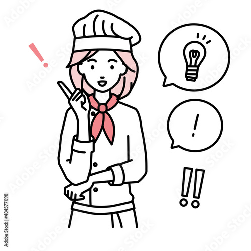 立って素晴らしいアイデアをひらめいた調理師の女性 フキダシに電球と感嘆符のセット