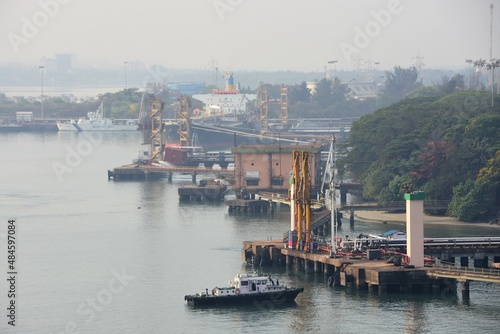 Anlegeplätze für Schiffe im Hafen von New Mangalore Indien