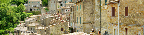 Fototapeta Naklejka Na Ścianę i Meble -  Rooftops of Sorano, an ancient medieval hill town hanging from a tuff stone over the Lente River.