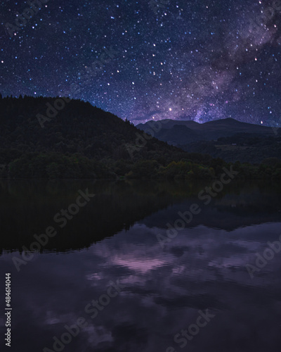 starry lake © Enguerran