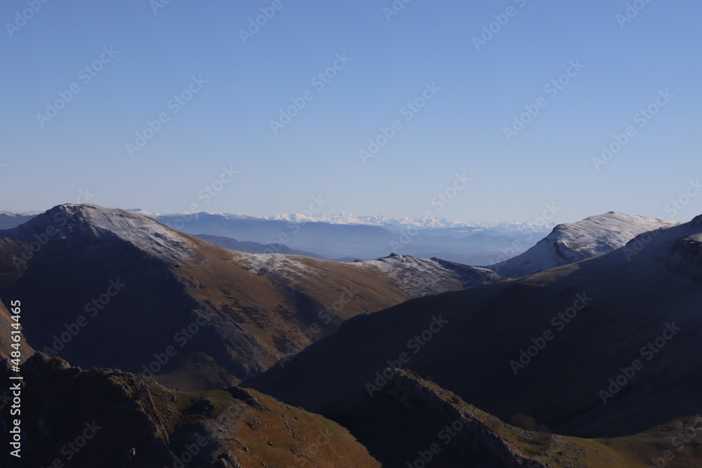 Obraz premium Mountain in a winter morning