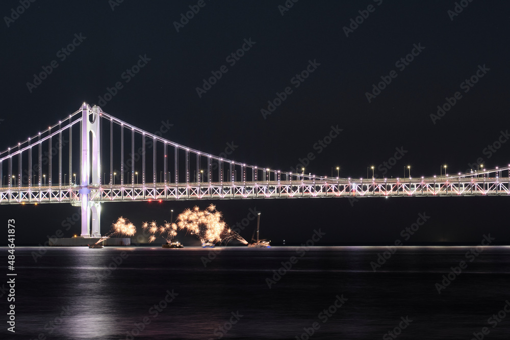 Fototapeta premium city bridge at night