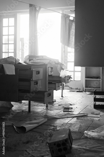 dirty interior with des