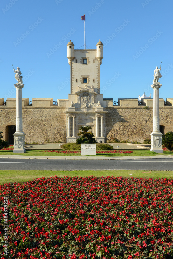 Fototapeta premium Puertas de Tierra fortress gate at Cadiz in Spain