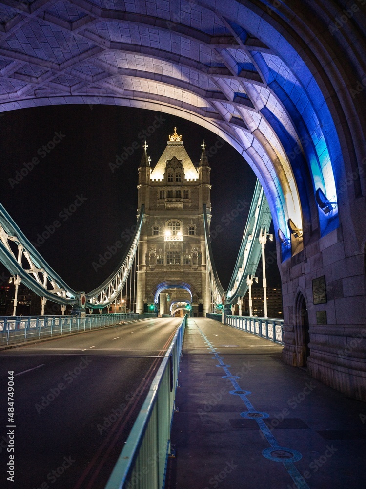 Obraz premium tower bridge at night