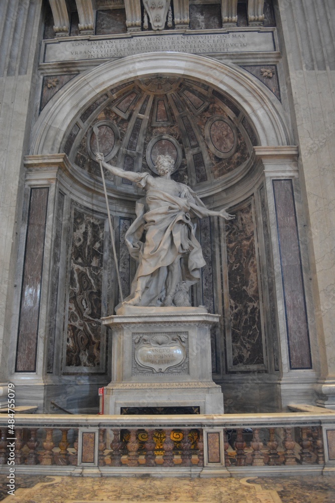 statue of saint mary