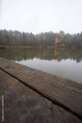 Fototapeta Naklejka Na Ścianę i Meble -  wooden bridge in the lake