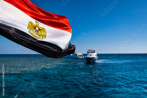Obraz na płótnie Egyptian Red Sea view from a sailing boat. w salonie