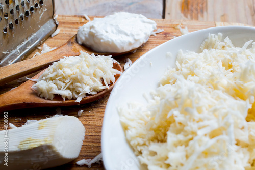 Fotografie, Tablou Freshly grated horseradish