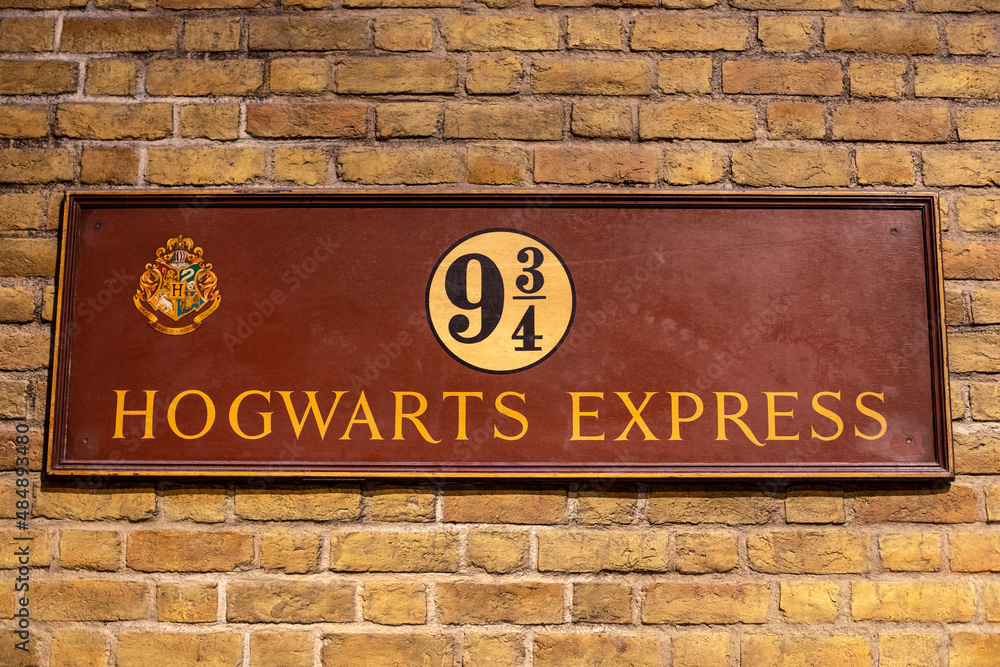 Fototapeta premium Hogwarts Express at the Making of Harry Potter Studio Tour, UK