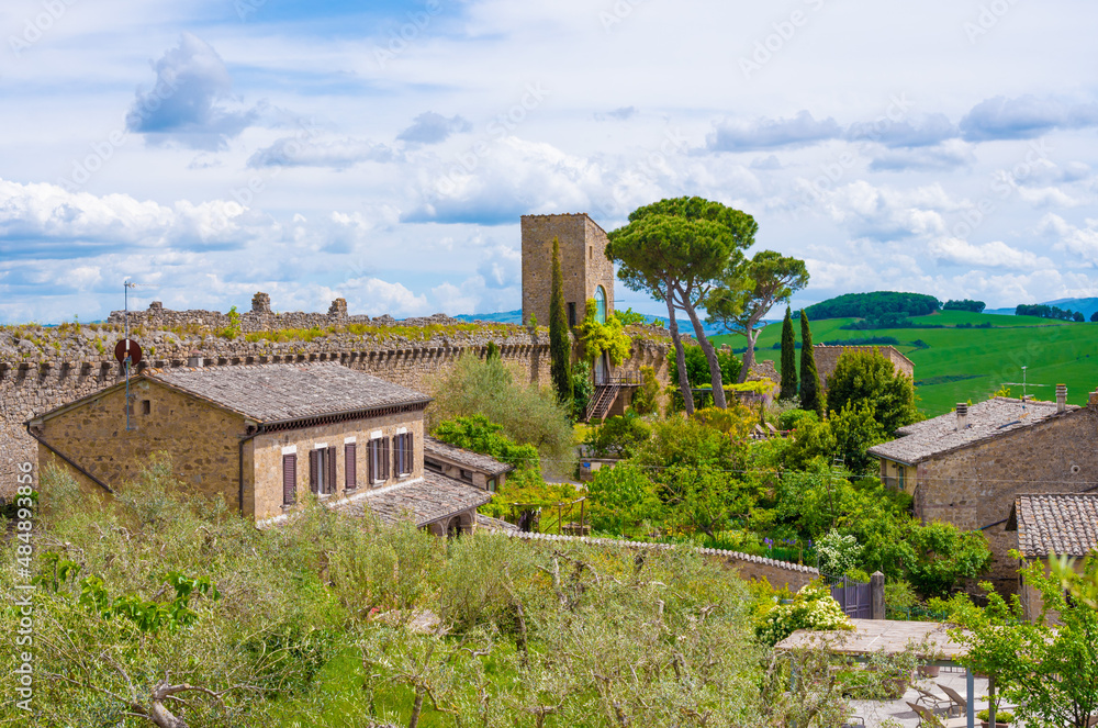 Fototapeta premium Monticchiello (Italy) - The wonderful medieval and artistic village of Tuscany region, in the municipal of Pienza, during the spring.
