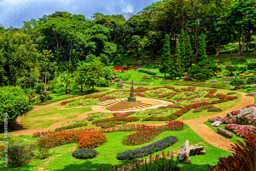 Cuadro en lienzo Mae Fah Luang Flower Garden In Doi Tung Chiangrai Thailand