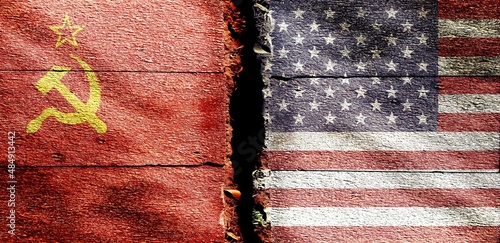 It combines the flags of the USSR and the United States and tells the concept of communication and dialogue