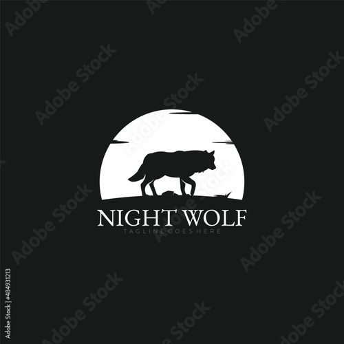 Night wolf logo design inspiration. Wolf silhouette logo template. Vector Illustration